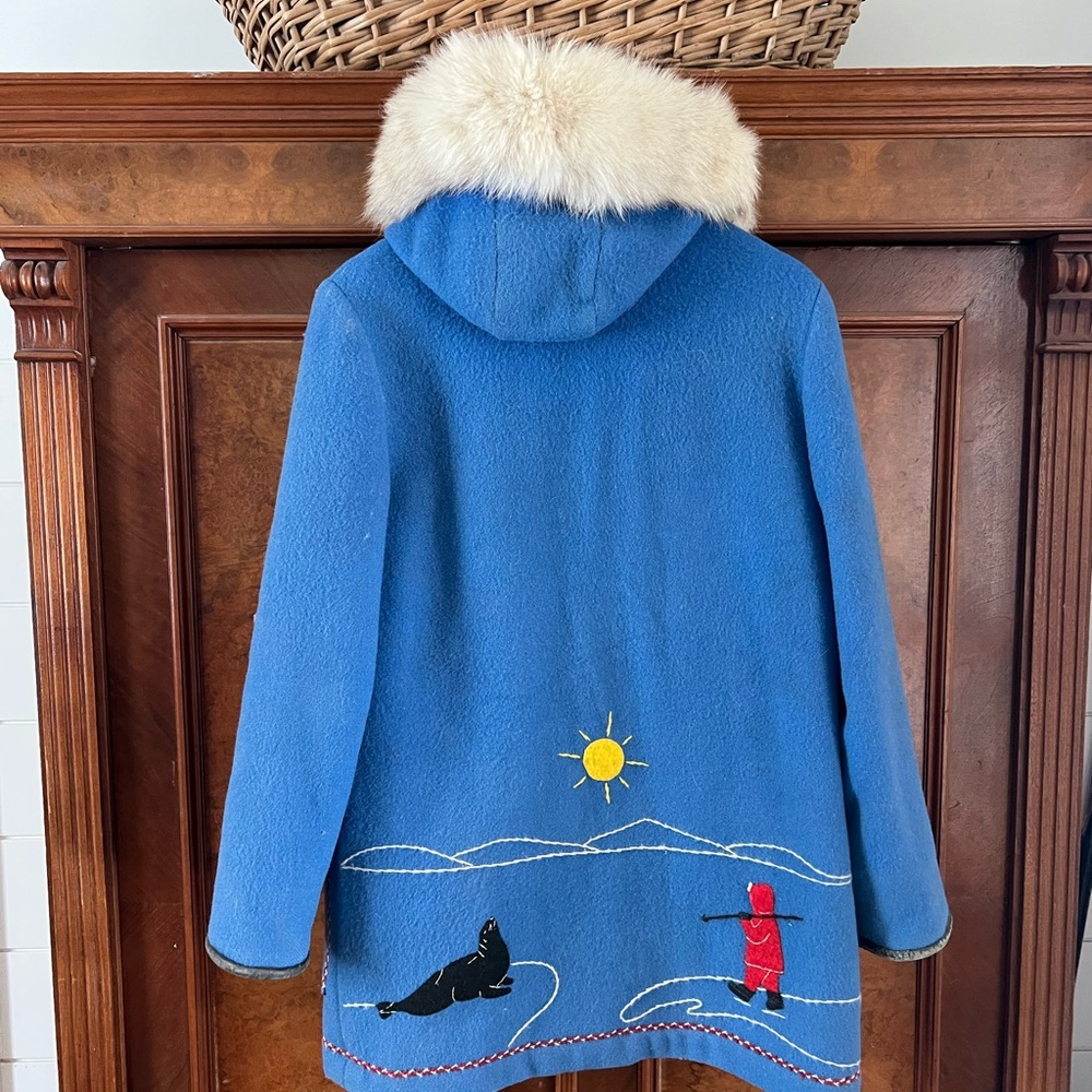 Vintage wool Coat with Fur Trim